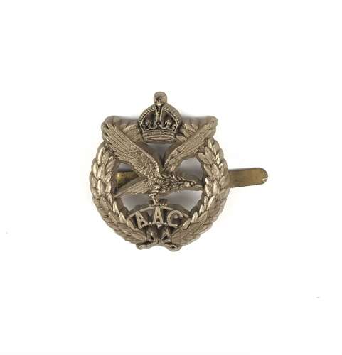Army Air Corps WW2 plastic economy issue beret badge by Stanley. *