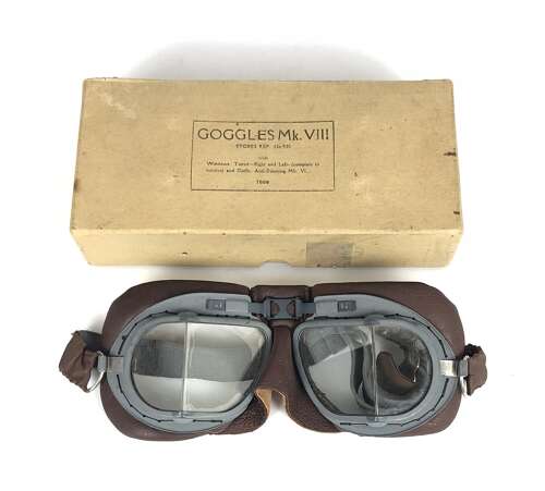 WW2 RAF Aircrew MKVIII Flying Goggles Boxed.