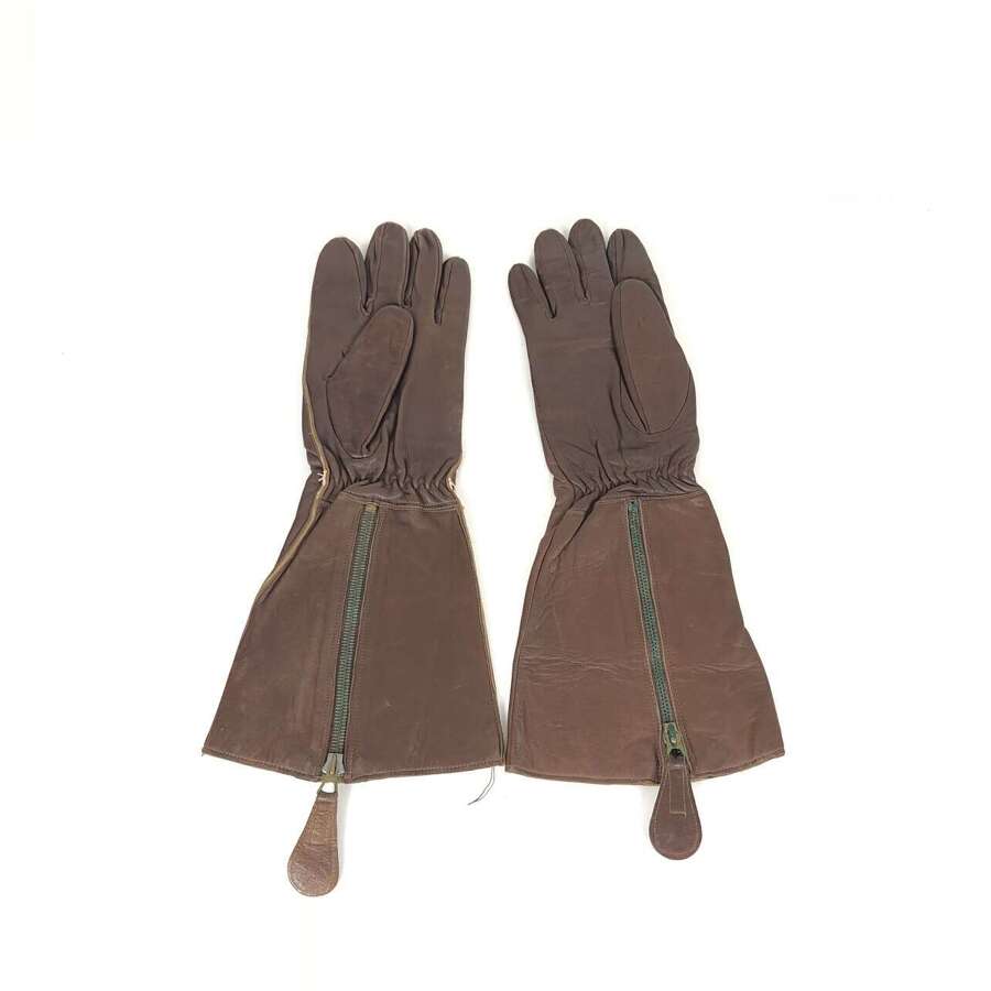 WW2 RAF Battle of Britain Pattern 1933 Pattern Flying Gloves.*